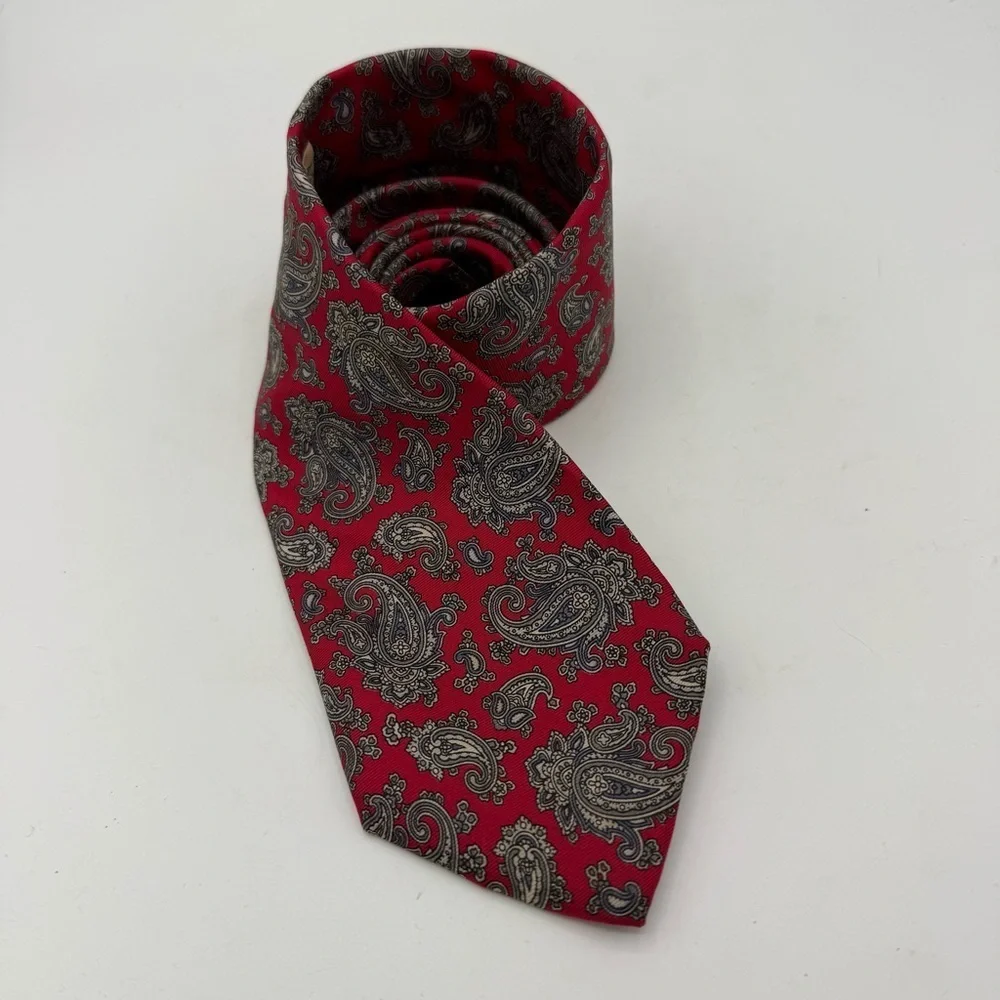 Mallory & Church Paisley Silk Tie Mens Red Gray Necktie 3x60 USA Made